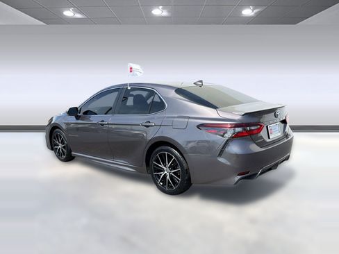 Certified 2024 Toyota Camry SE FWD image 3