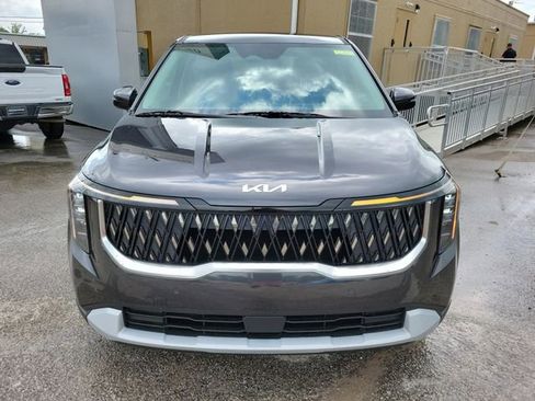 New 2026 Kia Carnival LX FWD image 2