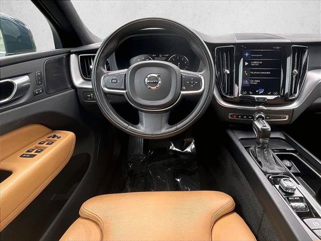 Used 2019 Volvo XC60 T5 Momentum w/ Multimedia Package FWD image 7
