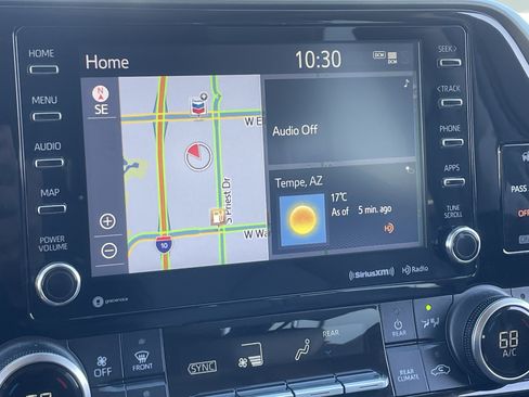 Used 2020 Toyota Highlander XLE image 27