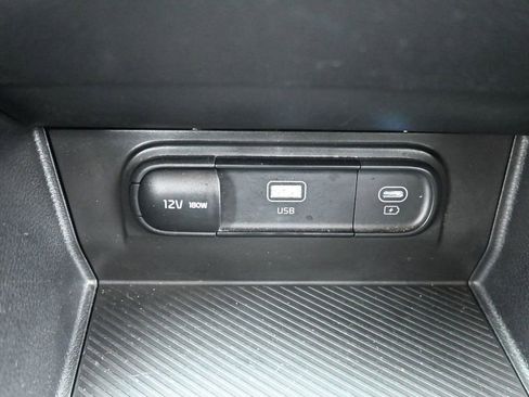 Used 2023 Kia Sportage LX AWD/4WD image 17