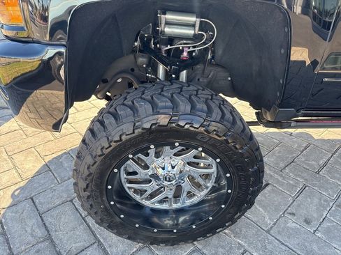 Used 2019 Chevrolet Silverado 2500 LTZ w/ Duramax Plus Package image 4