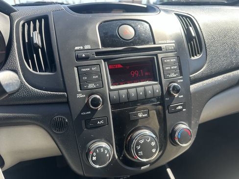 Used 2012 Kia Forte EX image 33