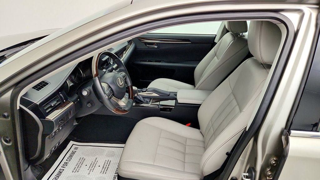Used 2016 Lexus ES 350 w/ Luxury Package w/Wood Trim FWD image 21