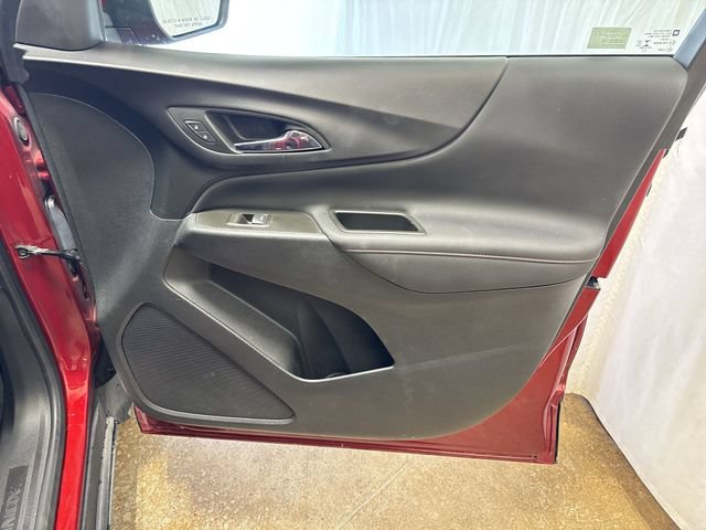 Used 2023 Chevrolet Equinox RS FWD image 28