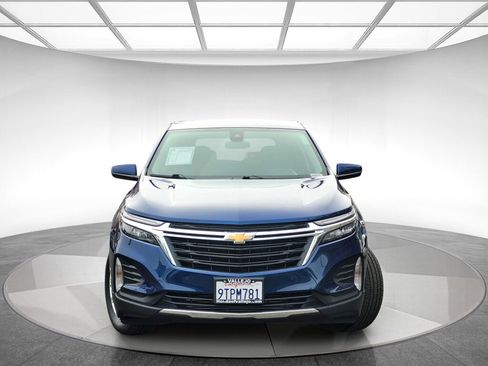 Used 2022 Chevrolet Equinox LT image 2