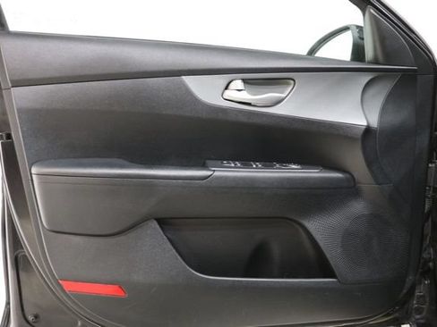 Used 2019 Kia Forte LXS FWD image 18