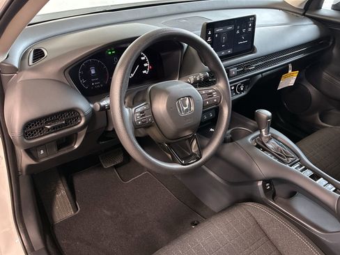 Certified 2026 Honda HR-V LX image 2