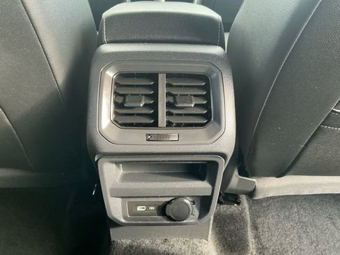 Used 2023 Volkswagen Tiguan SE R-Line image 19