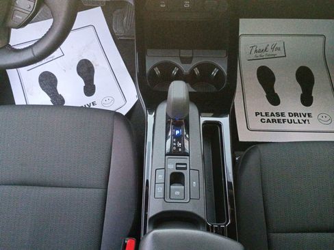 Used 2025 Toyota Prius LE image 20