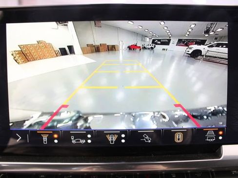 New 2026 GMC Sierra 1500 SLT image 4