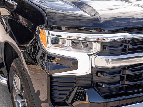 Used 2025 Chevrolet Silverado 1500 LT image 38