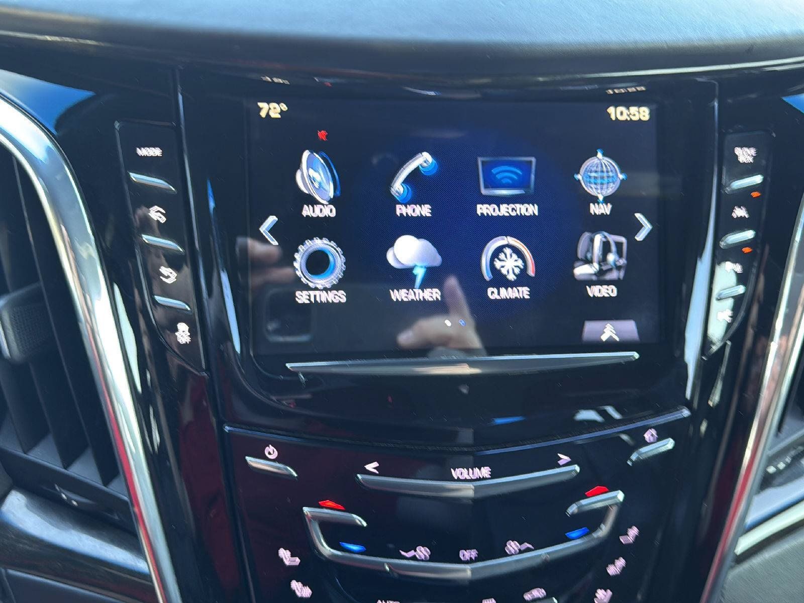 Used 2017 Cadillac Escalade ESV Platinum AWD/4WD image 13