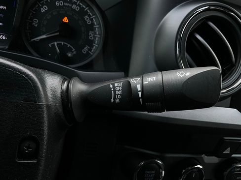 Used 2023 Toyota Tacoma TRD Off-Road image 36