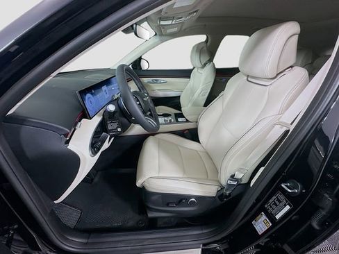 New 2026 Genesis GV70 2.5T Advanced image 16