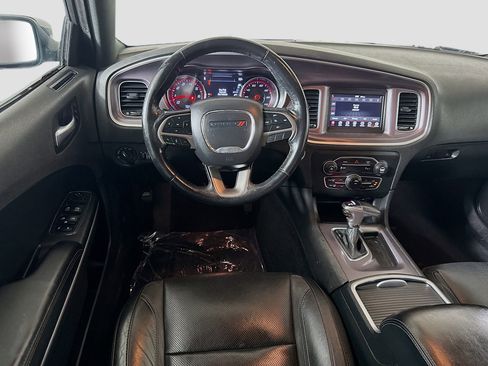 Used 2019 Dodge Charger SXT w/ Leather Interior Group image 17