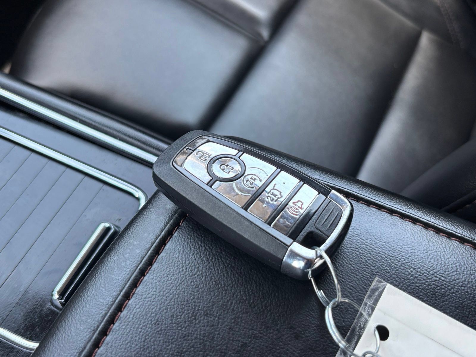 Used 2023 Lincoln Aviator AWD w/ Elements Package image 27