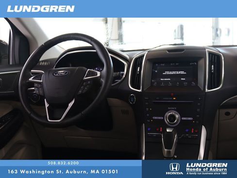 Used 2018 Ford Edge Titanium w/ Equipment Group 302A image 4