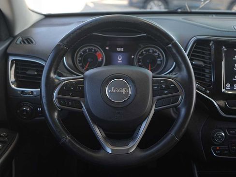 Used 2019 Jeep Cherokee Limited AWD/4WD image 16