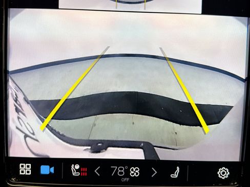 Used 2024 Volvo XC90 B6 Plus w/ Protection Package Premier image 16