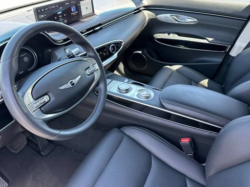 Used 2025 Genesis GV70 2.5T AWD/4WD image 11