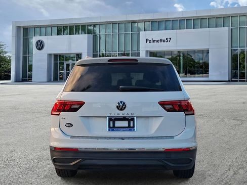 Certified 2022 Volkswagen Tiguan SE FWD image 5