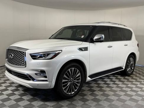 Used 2021 INFINITI QX80 Sensory w/ All-Season Package RWD image 2