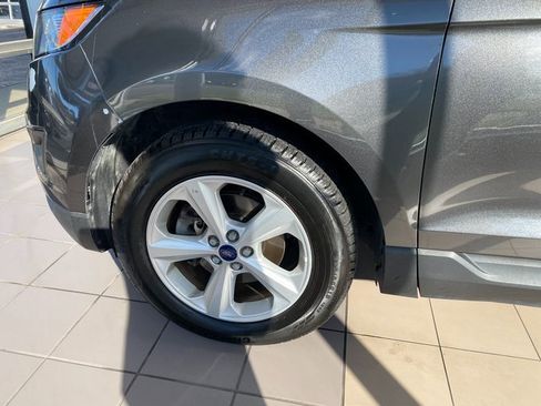 Used 2017 Ford Edge SE image 19