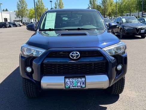 Used 2019 Toyota 4Runner TRD Off-Road Premium AWD/4WD image 3