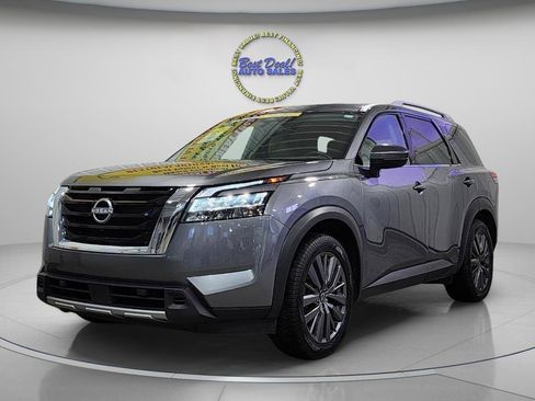 Used 2024 Nissan Pathfinder SL w/ SL Premium Package image 1