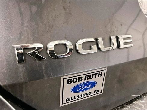 Used 2017 Nissan Rogue S image 13