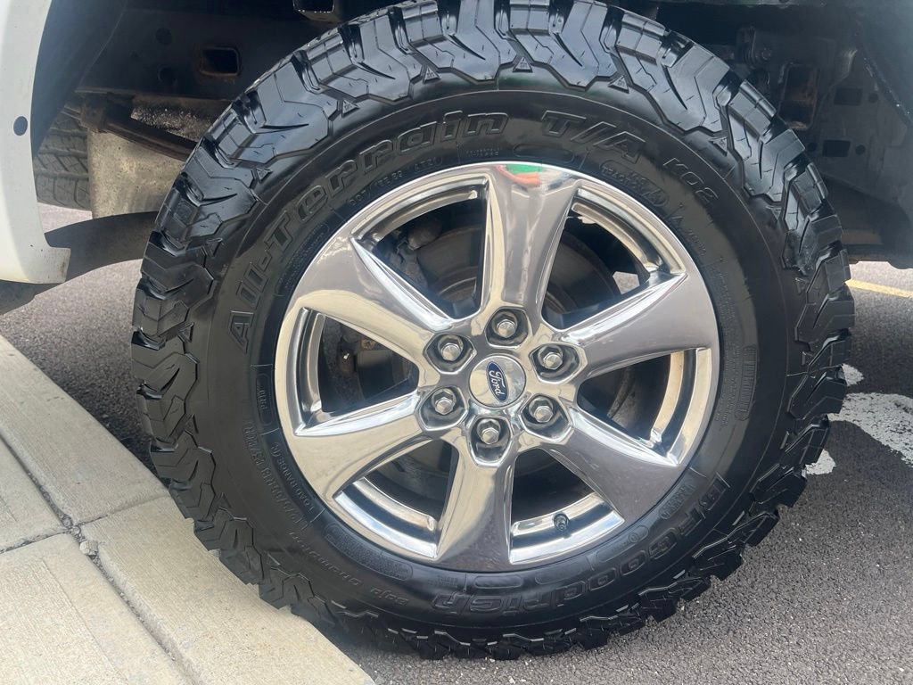Used 2019 Ford F150 Lariat w/ Equipment Group 502A Luxury AWD/4WD image 12