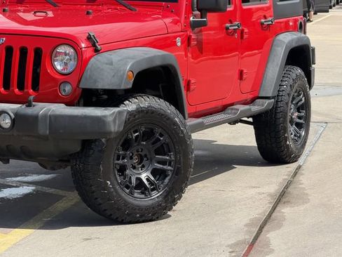 Used 2015 Jeep Wrangler Unlimited Sport w/ Connectivity Group AWD/4WD image 3