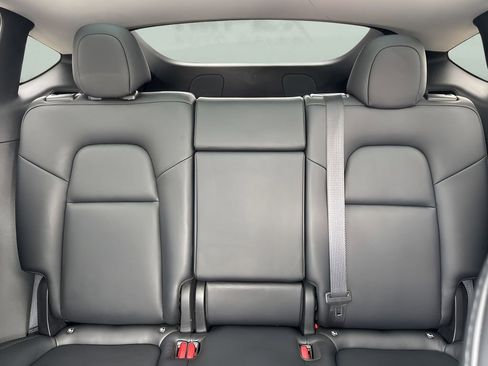 Used 2022 Tesla Model Y Performance image 12