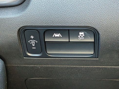 Used 2022 Kia Sorento S image 17