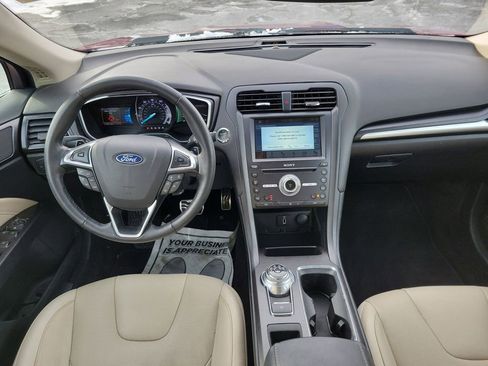 Used 2018 Ford Fusion Titanium image 24