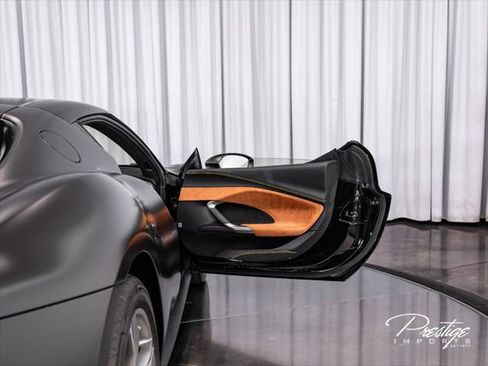 Used 2025 Ferrari 296 GTB RWD image 34