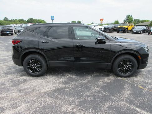 Used 2022 Chevrolet Blazer LT FWD image 6