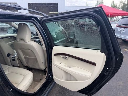 Used 2013 Volvo XC70 T6 AWD/4WD image 17