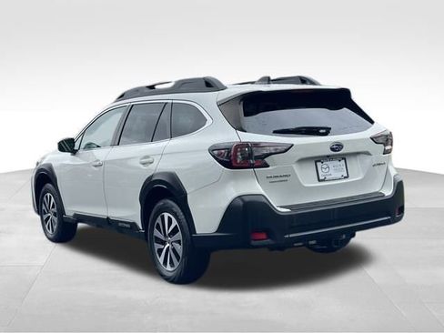 Used 2023 Subaru Outback Premium image 5
