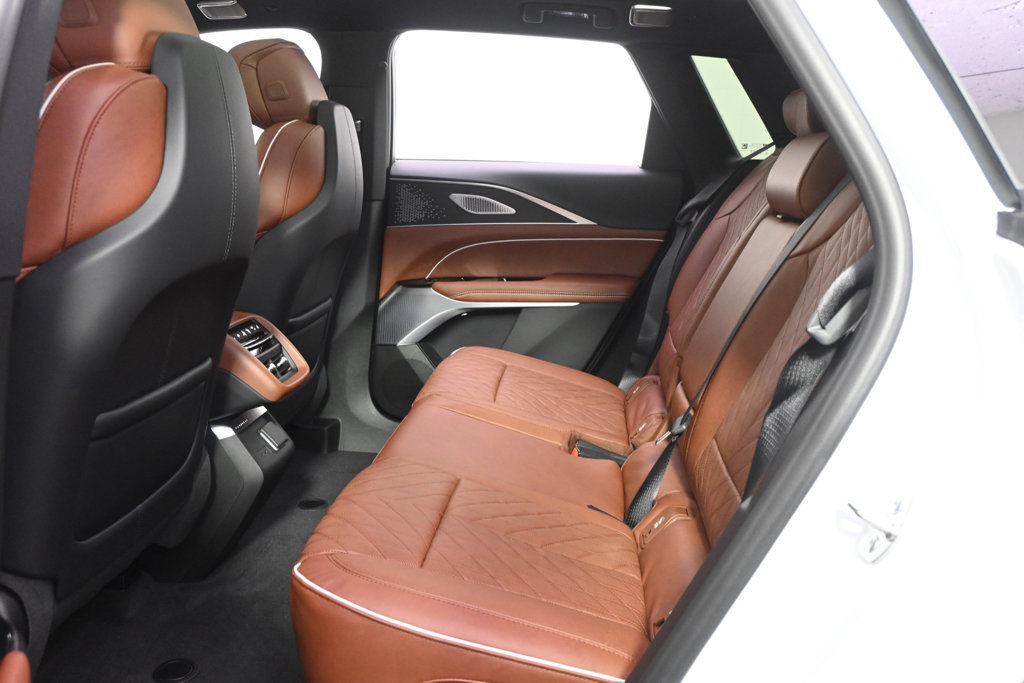 New 2027 Cadillac Lyriq Signature Sport w/ Nappa Leather Package AWD/4WD image 21