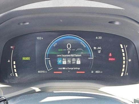 Used 2025 Toyota Camry SE FWD image 14