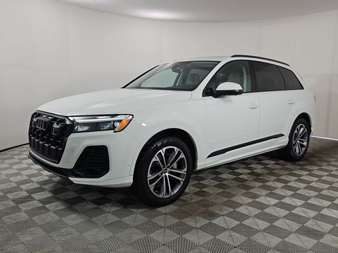 Certified 2025 Audi Q7 2.0T Premium Plus w/ Premium Plus Package image 3