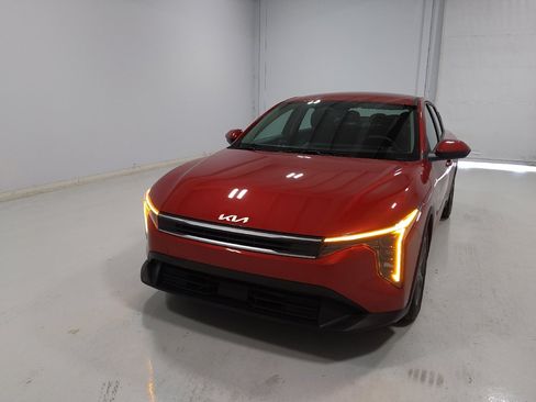 Used 2025 Kia K4 FWD image 15