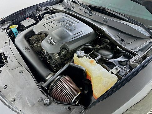 Used 2017 Dodge Charger SXT w/ Premium Group image 29