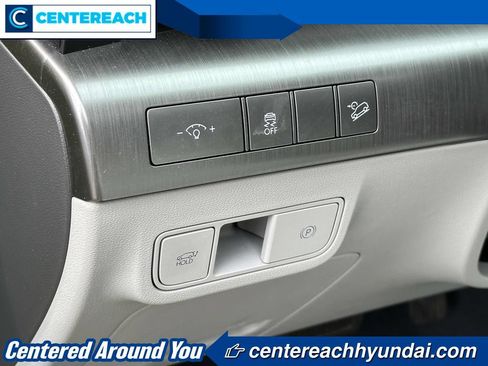 Used 2024 Hyundai Kona Limited AWD/4WD image 20