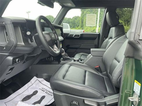 New 2025 Ford Bronco Badlands image 11