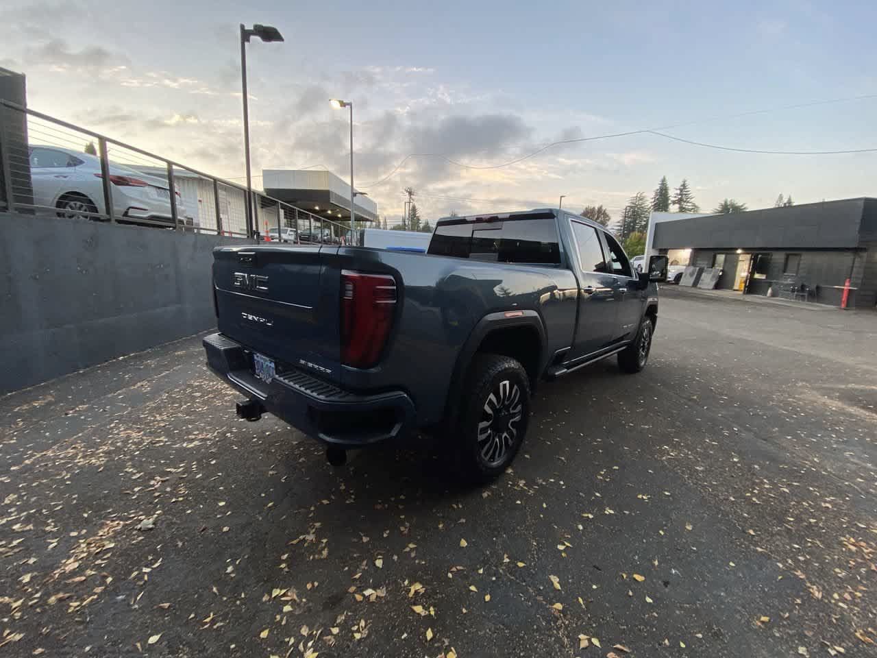 Used 2025 GMC Sierra 3500 Denali Ultimate AWD/4WD image 6