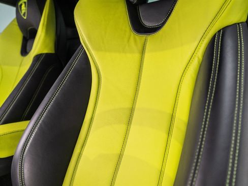 Used 2017 Lamborghini Huracan LP 610-4 AWD/4WD image 23