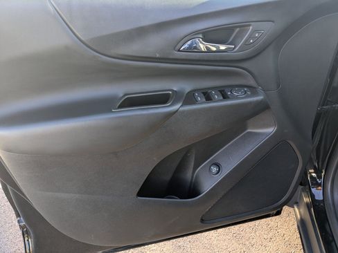 Used 2023 Chevrolet Equinox LT image 14